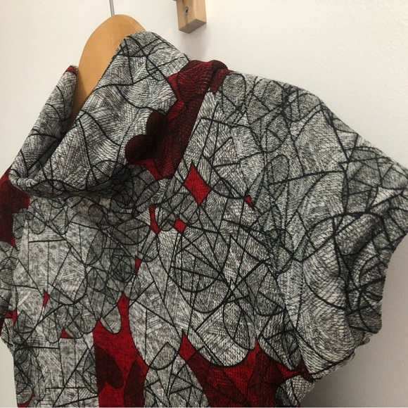 Gorgeous Soft Abstract Dress - Picture 6 of 6